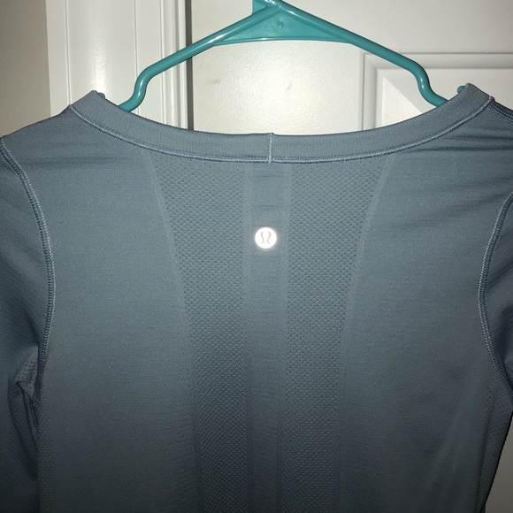 lululemon top - Picture 2 of 2